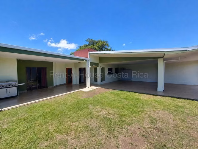 Single-story house for sale in San Vicente de Santo Domingo de Heredia. RAH 27-257