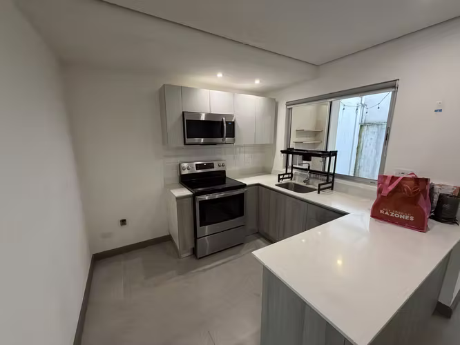 Moderna casa con terraza y amenidades en Montes de Oca - Imagen 10