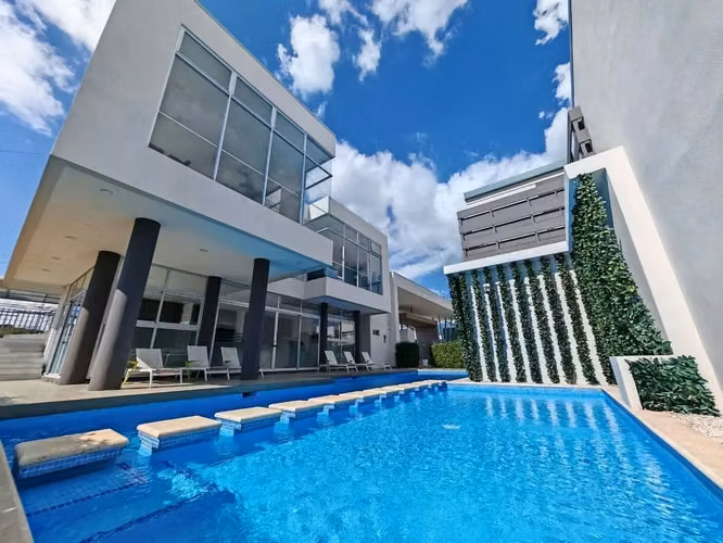 Moderna casa con terraza y amenidades en Montes de Oca - Imagen 15