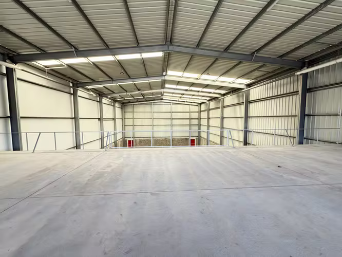 ALQUILER INDUSTRIAL BODGE COYOL ALATURLA 865m2