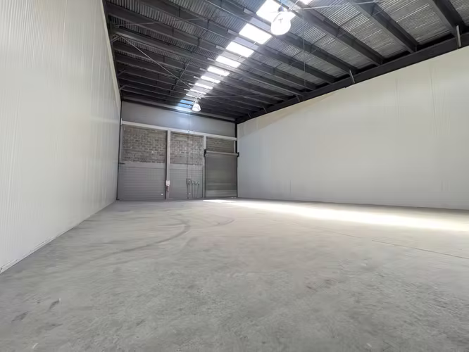 ALQUILER BODEGA INDUSTRIAL / COMERCIAL HEREDIA 630m2 - Imagen 5