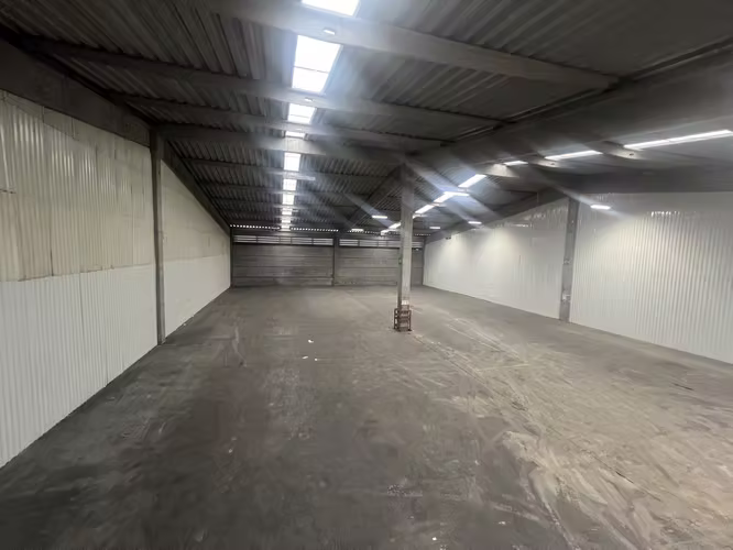 ALQUILER BODEGA INDUSTRIAL / COMERCIAL HEREDIA 630m2 - Imagen 9