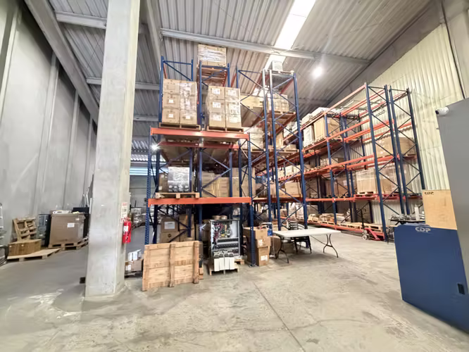 ALQUILER BODEGA INDUSTRIAL / COMERCIAL HEREDIA 630m2 - Imagen 13