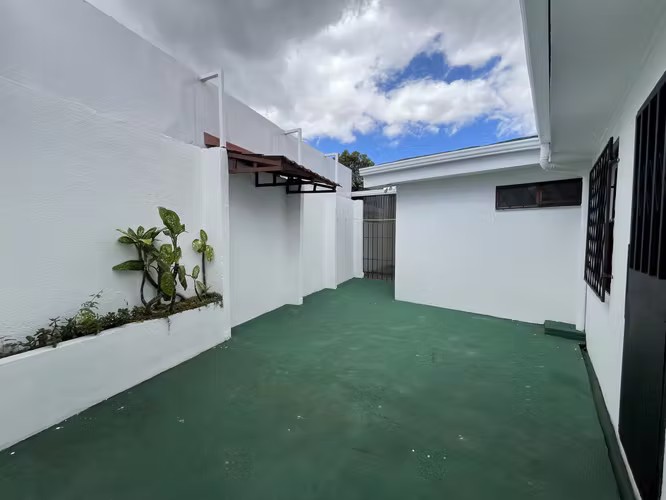 CASA EN ALQUILER EN SABANILLA - Imagen 10