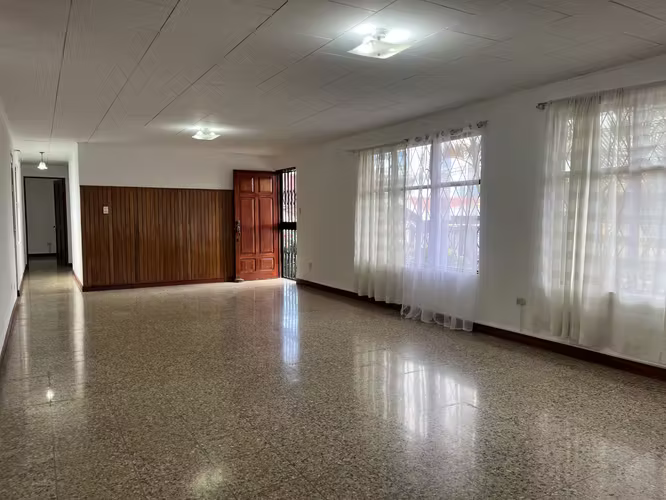 CASA EN ALQUILER EN SABANILLA - Imagen 3