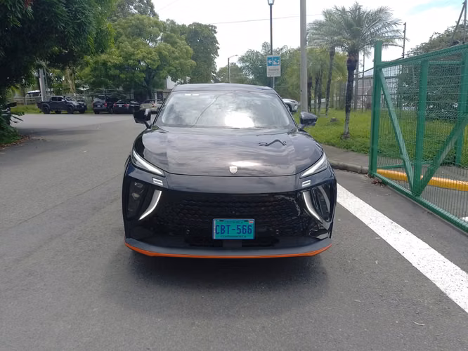 Luxury Sporty 100% Electric Forthing Friday