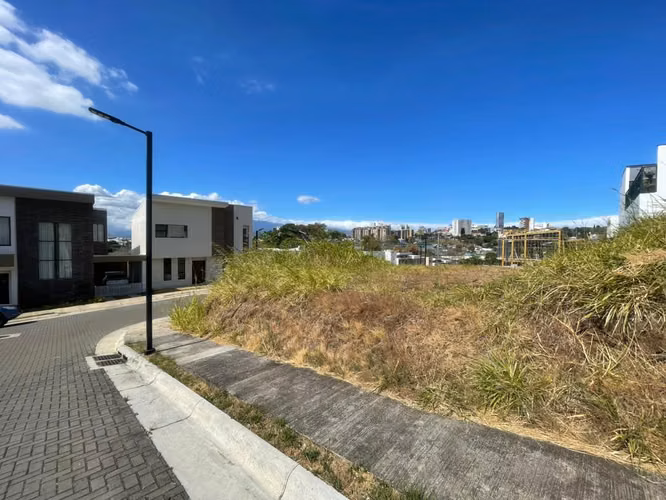 Lotes en Condominio Privado en Escazú desde 192 m²