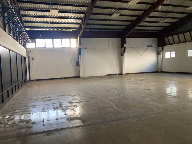 Bodega Comercial en Sabana – 319.77 m² - Imagen 6