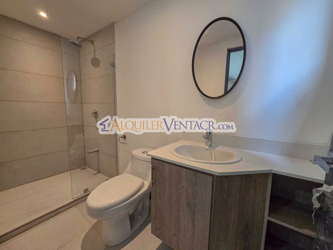 CONDO DE 305 M2 CON 546 M2 DE LOTE EN GUACHIPELIN ESCAZU - Imagen 6