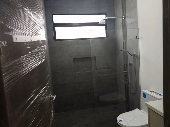 Venta de casa de un piso en Escazu - Imagen 6