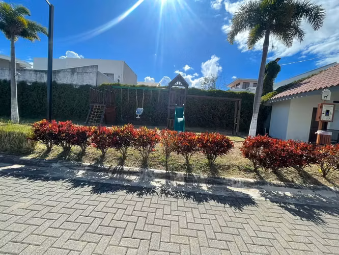 Venta de casa de un piso en Escazu - Imagen 18