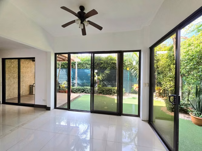 Alquiler de amplia casa en Condominio Parques del Sol – Santa Ana - Imagen 5