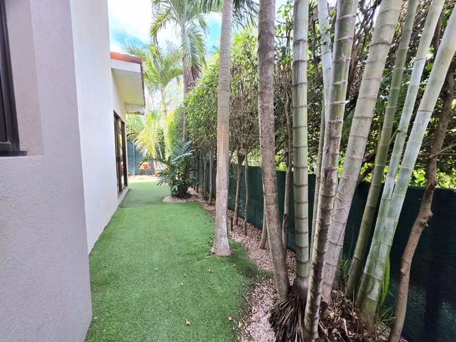Alquiler de amplia casa en Condominio Parques del Sol – Santa Ana - Imagen 17