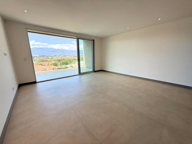 Apartamento con Vista Espectacular | 2 Habitaciones + Multiuso | Guachipelín - Imagen 4