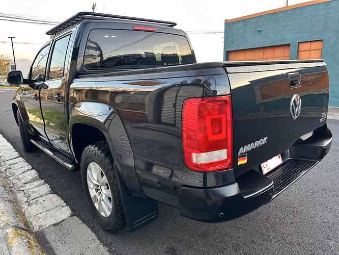 Vendo Pick up Amarok excelente estado con mantenimineto de Agencia - Imagen 2