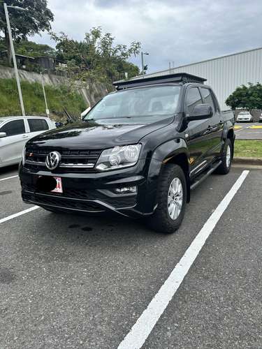 Vendo Pick up Amarok excelente estado con mantenimineto de Agencia
