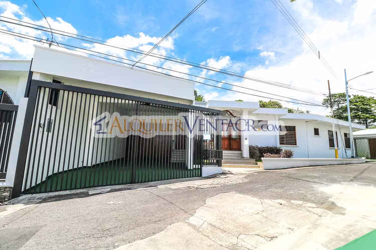 ONE LEVEL HOUSE OF 317 M2 IN RESIDENTIAL IN SAN RAFAEL OF ESCAZU