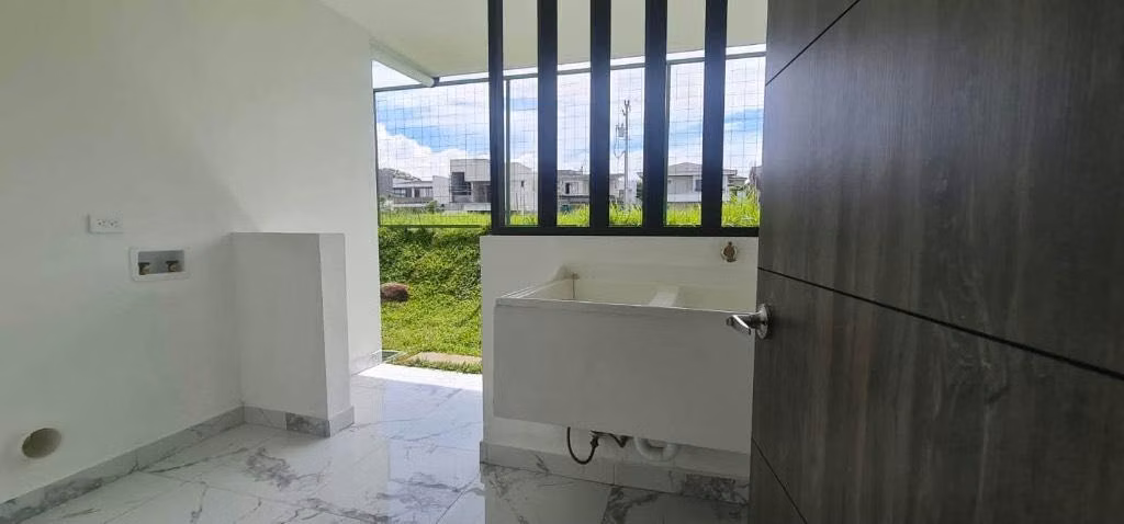 Alquiler de hermosa casa en condominio en Villa del sol san rafael de ALAJUELA por ruta 27 - Imagen 4