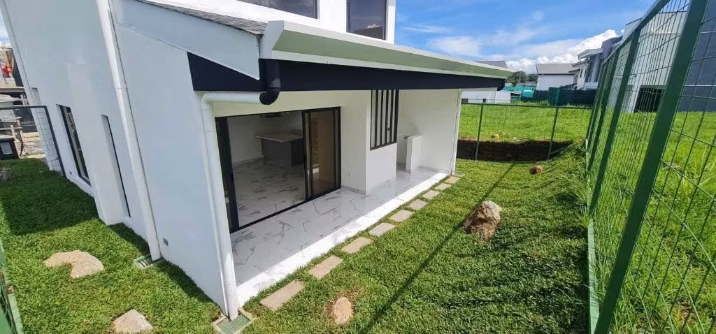 Alquiler de hermosa casa en condominio en Villa del sol san rafael de ALAJUELA por ruta 27 - Imagen 6