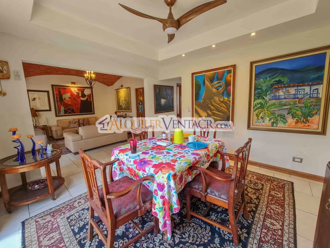 CASA DE UN NIVEL CON USO DE SUELO MIXTO EN SAN RAFAEL ESCAZU / SOBRE CALLE PRINCIPAL - Imagen 6