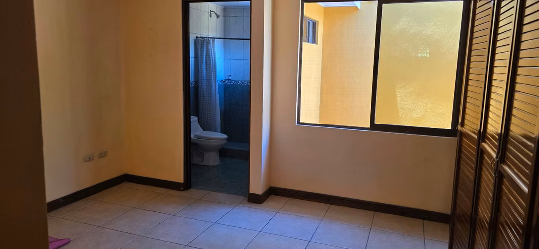 Hermosa Casa En Calle La Deportiva - Imagen 3