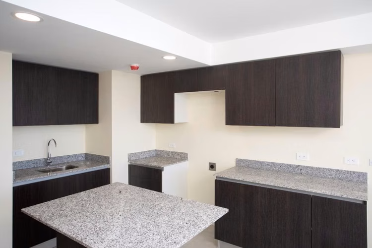 SE ALQUILA APARTAMENTO EN TORRE LOS YOSES - Imagen 2
