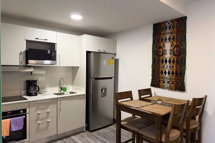 Apartamento completamente amueblado en Cosmopolitan Tower - Imagen 6