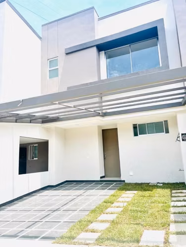 Precio de oportunidad! Venta de hermosa casa en condominio Blue en Residencial Los Arcos en Belen