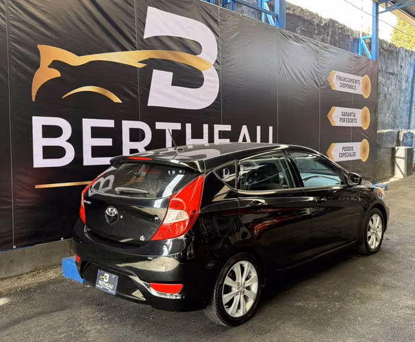 HYUNDAI ACCENT GLS 2012 NEGRO AUTOMÁTICO - Imagen 4