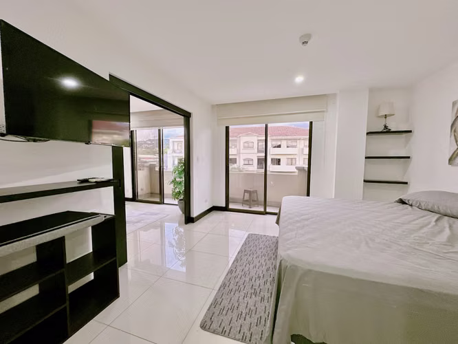APARTAMENTO EN ALQUILER AMUEBLADO EN CONDOMINIO, POZOS DE SANTA ANA