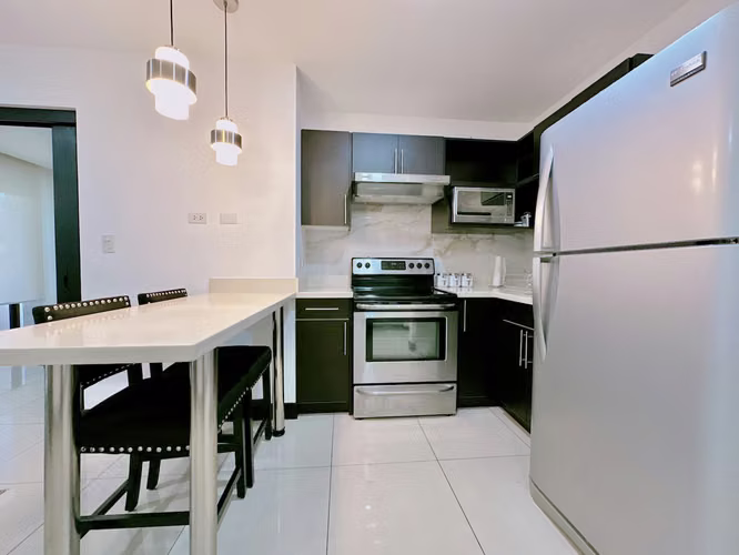 APARTAMENTO EN ALQUILER AMUEBLADO EN CONDOMINIO, POZOS DE SANTA ANA