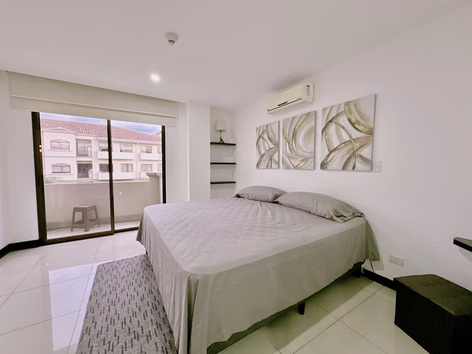 APARTAMENTO EN ALQUILER AMUEBLADO EN CONDOMINIO, POZOS DE SANTA ANA