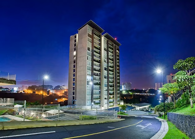 Alquiler 2 habitaciones 2 parqueos 80m2 habitables Bodega Balcon La Uruca San Jose AZENZA TOWER - Imagen 15