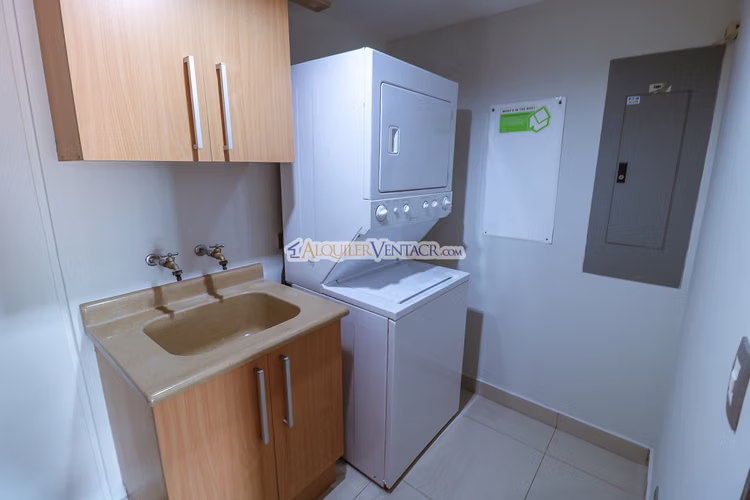 APARTAMENTO DE 3 HABIT. EN GUACHIPELIN ESCAZU - Imagen 12