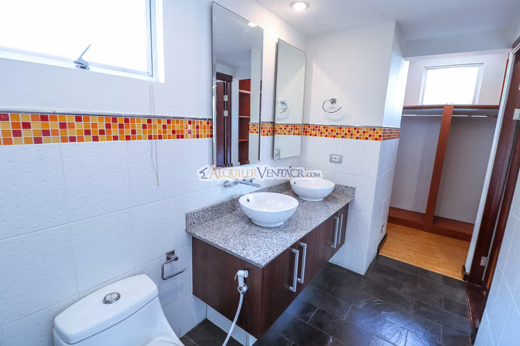 APARTAMENTO DE 3 HABIT. EN GUACHIPELIN ESCAZU - Imagen 19