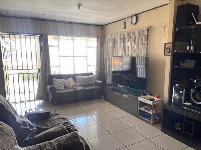 Propiedad con uso de suelo mixto en Los Ángeles, San Rafael, Heredia - Imagen 8