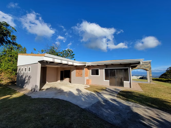 Casa Con vista espectacular en Venta Grecia