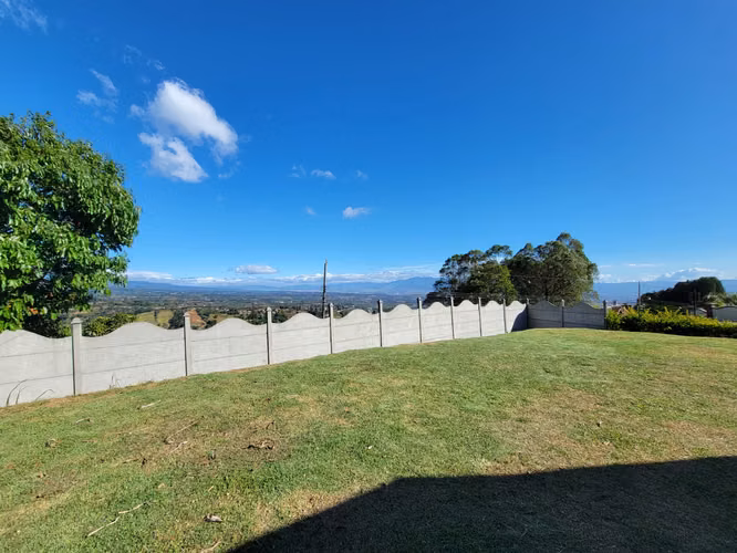 Casa Con vista espectacular en Venta Grecia - Imagen 2