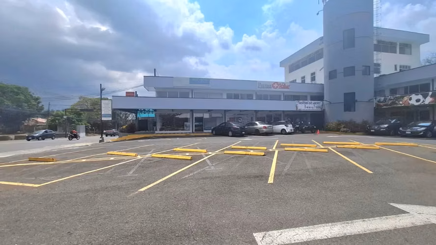 Venta de Centro Comercial en Belén, Heredia 18227