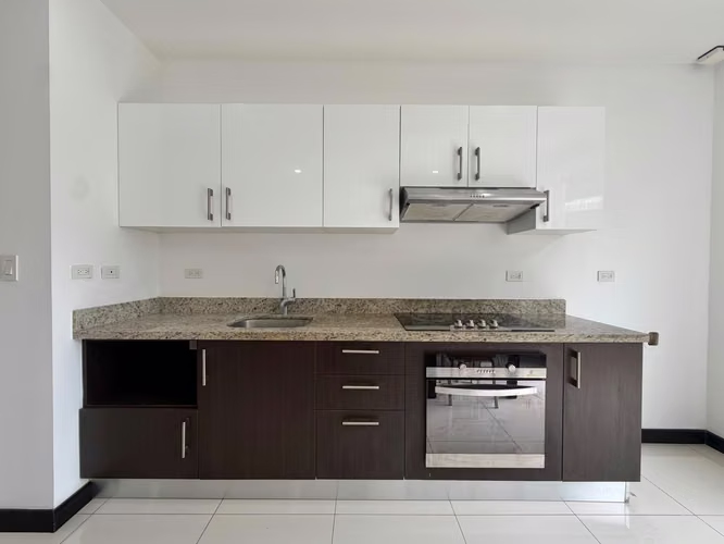 Se alquila Apartamento en  Escazú. - Imagen 7