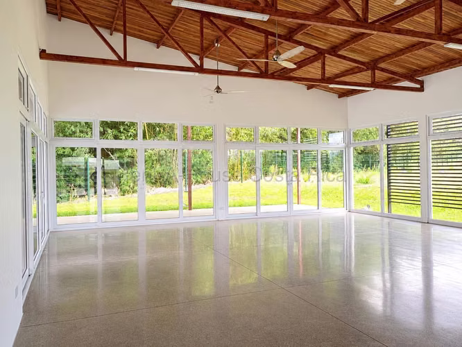 Lote con ubicación estratégica en Condominio. Grecia - Imagen 7