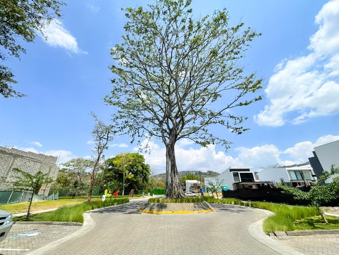 Venta de lote en condominio en Santa Ana - Imagen 5