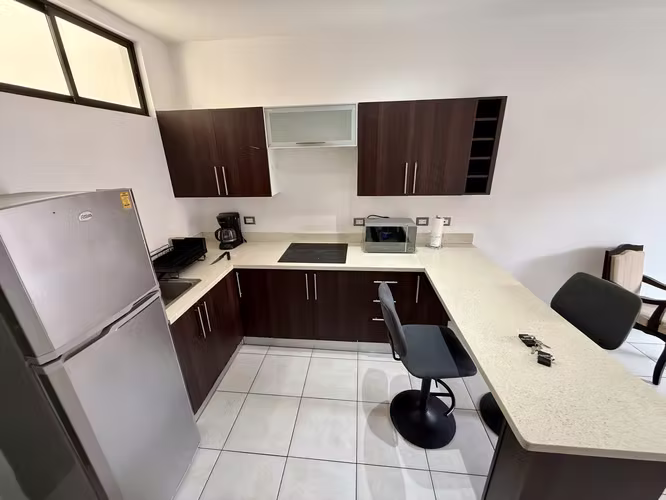 Apartamento Amueblado en BOSQUES de SANTA ANA  / Incluye: Agua e Internet