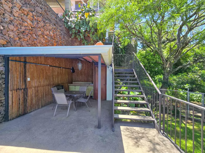 APARTAMENTO CON VISTA DE 3 HABIT. EN GUACHIPELIN ESCAZU - Imagen 16