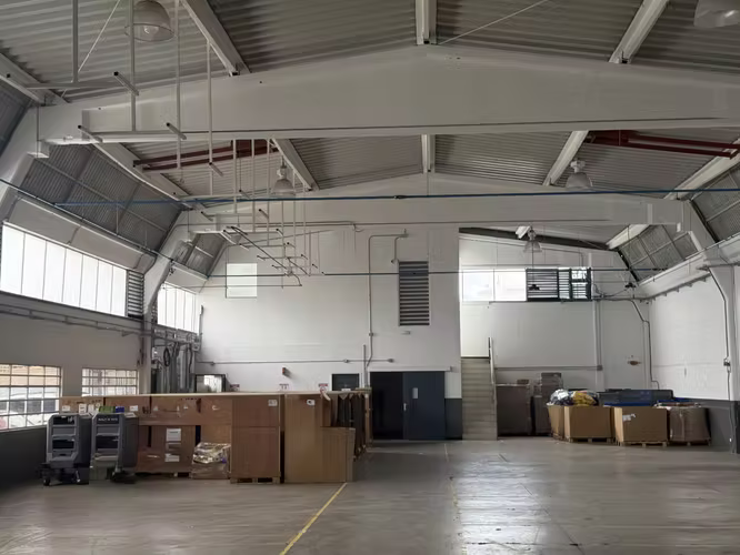 ALQUILA BODEGA INDUSTRIAL EN CARTAGO DENTRO DE COMPLEJO DE BODEGAS - Imagen 4