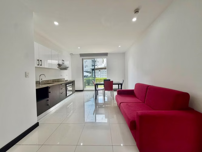 ESCAZÚ: ALQUILER DE APARTAMENTO AMUEBLADO EN CONDOMINIO