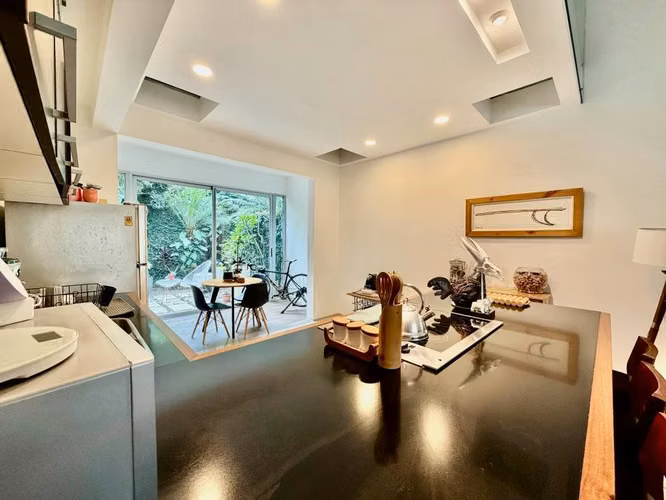 SE VENDE Casa contemporánea en exclusivo condominio en Santa Ana KS - Imagen 4