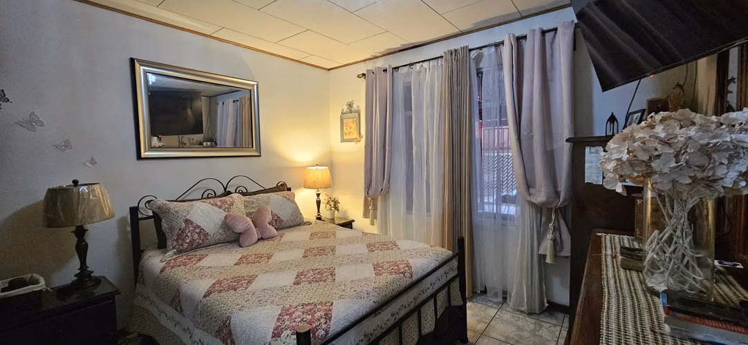 ¡OPORTUNIDAD ÚNICA! 2 CASAS EN UNA- RESIDENCIAL PRIVADO EN IPIS DE GUADALUPE - Imagen 4
