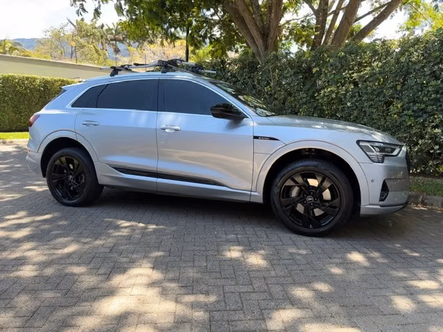Audi etron