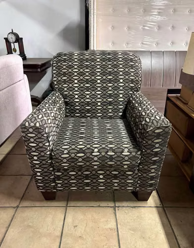 Sculpture or Individual Sillon of ASHLEY FURNITURE. As New Impeccable